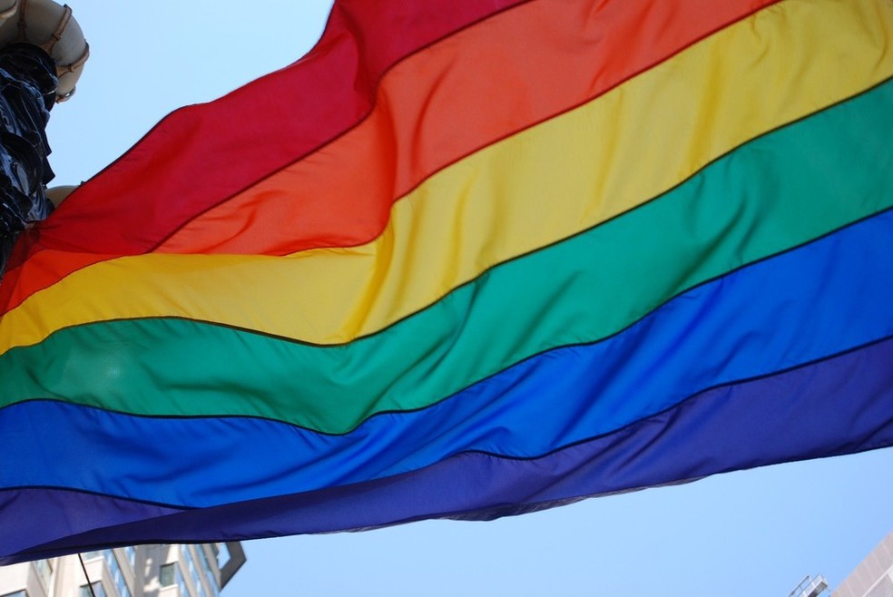 Lésbicas, gays e bissexuais têm dificuldades em buscar ajuda psicológica, diz pesquisa da UFMG
