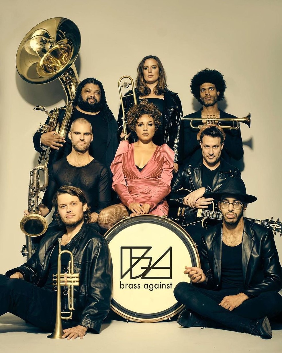Vocalista do Brass Against urina em fã no palco e banda se manifesta: 'Não esperávamos'
